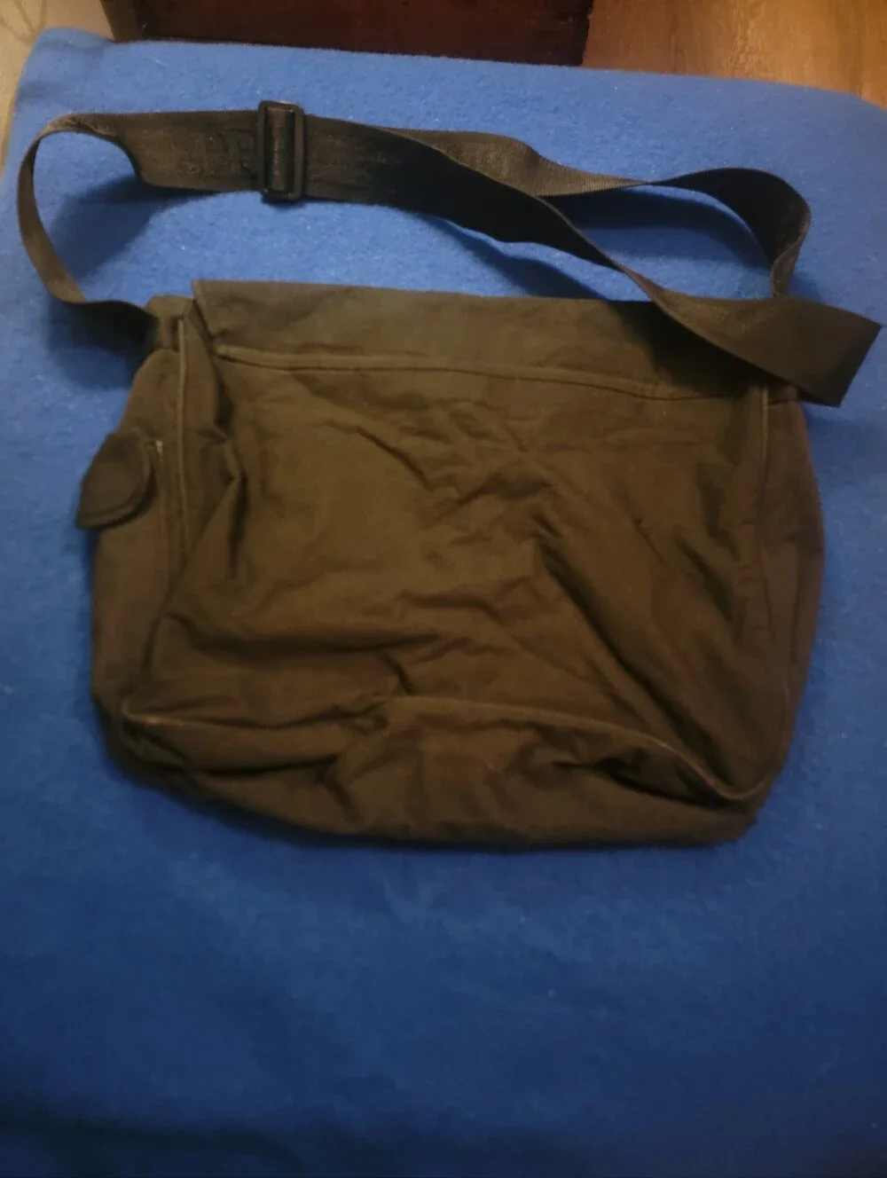 Vintage Y2K Mudd Crossbody Laptop Bag